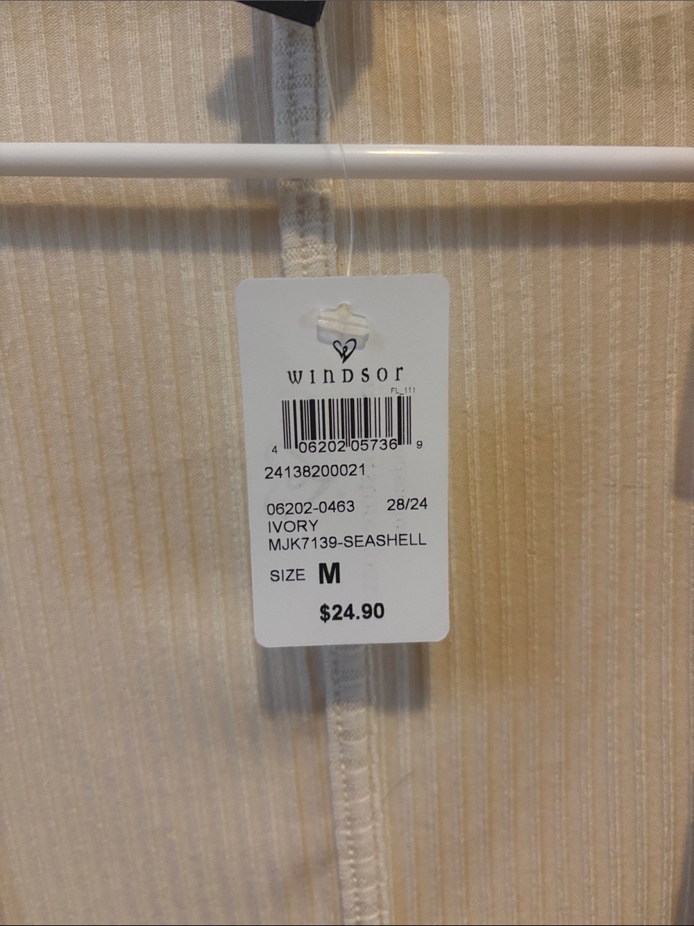 Windsor Ivory Ribbed Cropped Shrug - Picture 3 of 8
